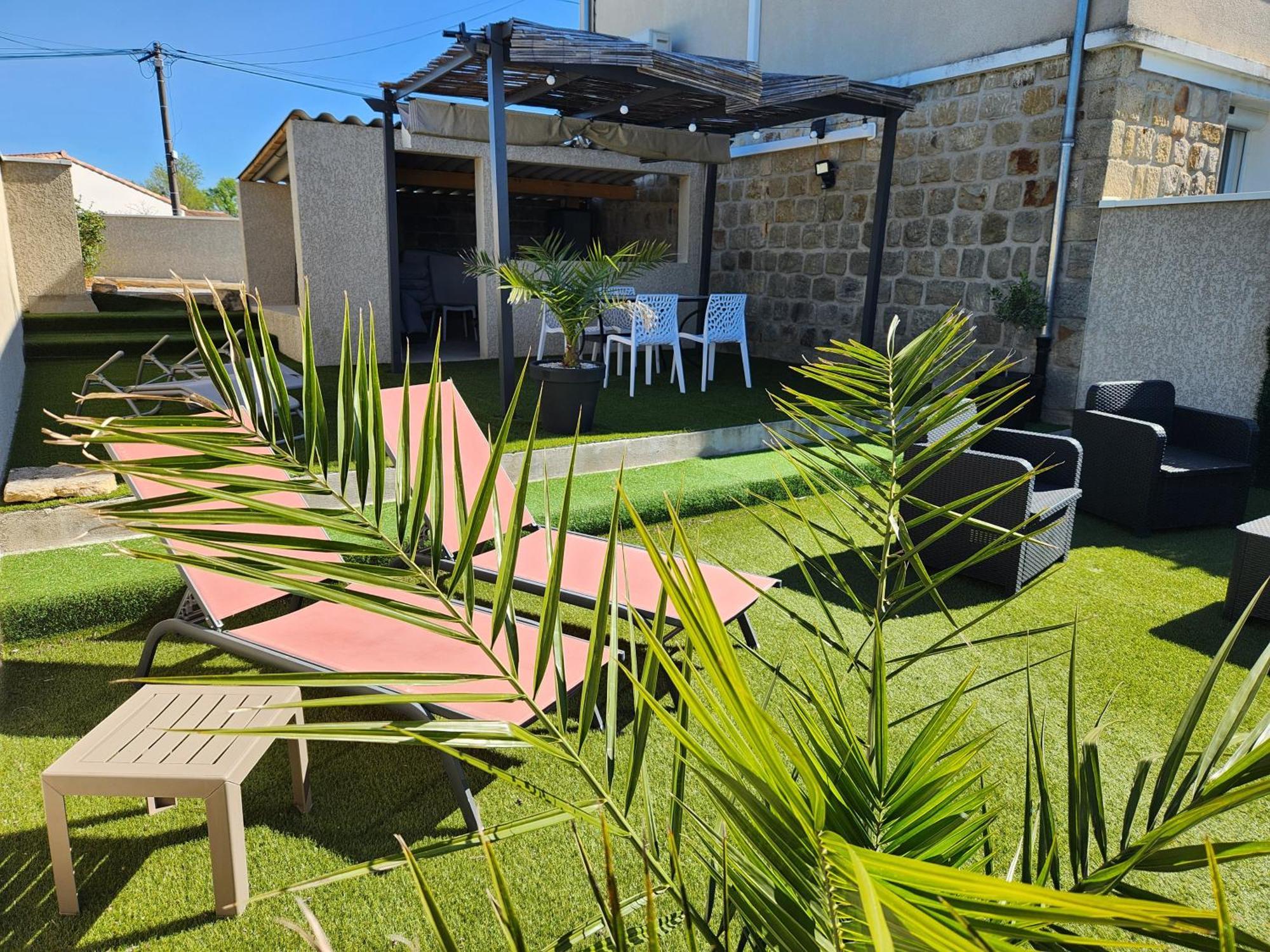 Gites Ma&Lia Sud Ardeche Saint-Étienne-de-Fontbellon Екстериор снимка